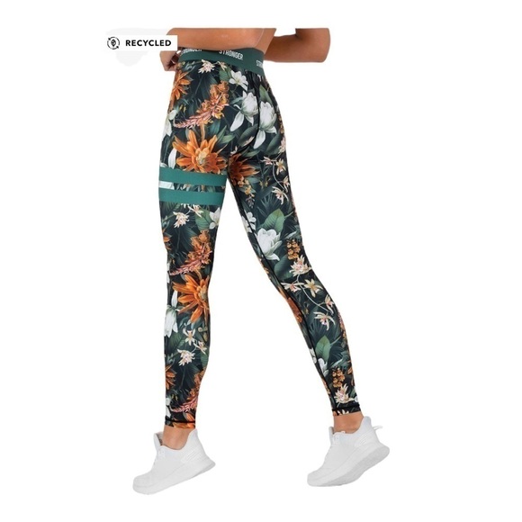Stronger Floral Pattern Yosemite Leggings - Size XS - Picture 10 of 12